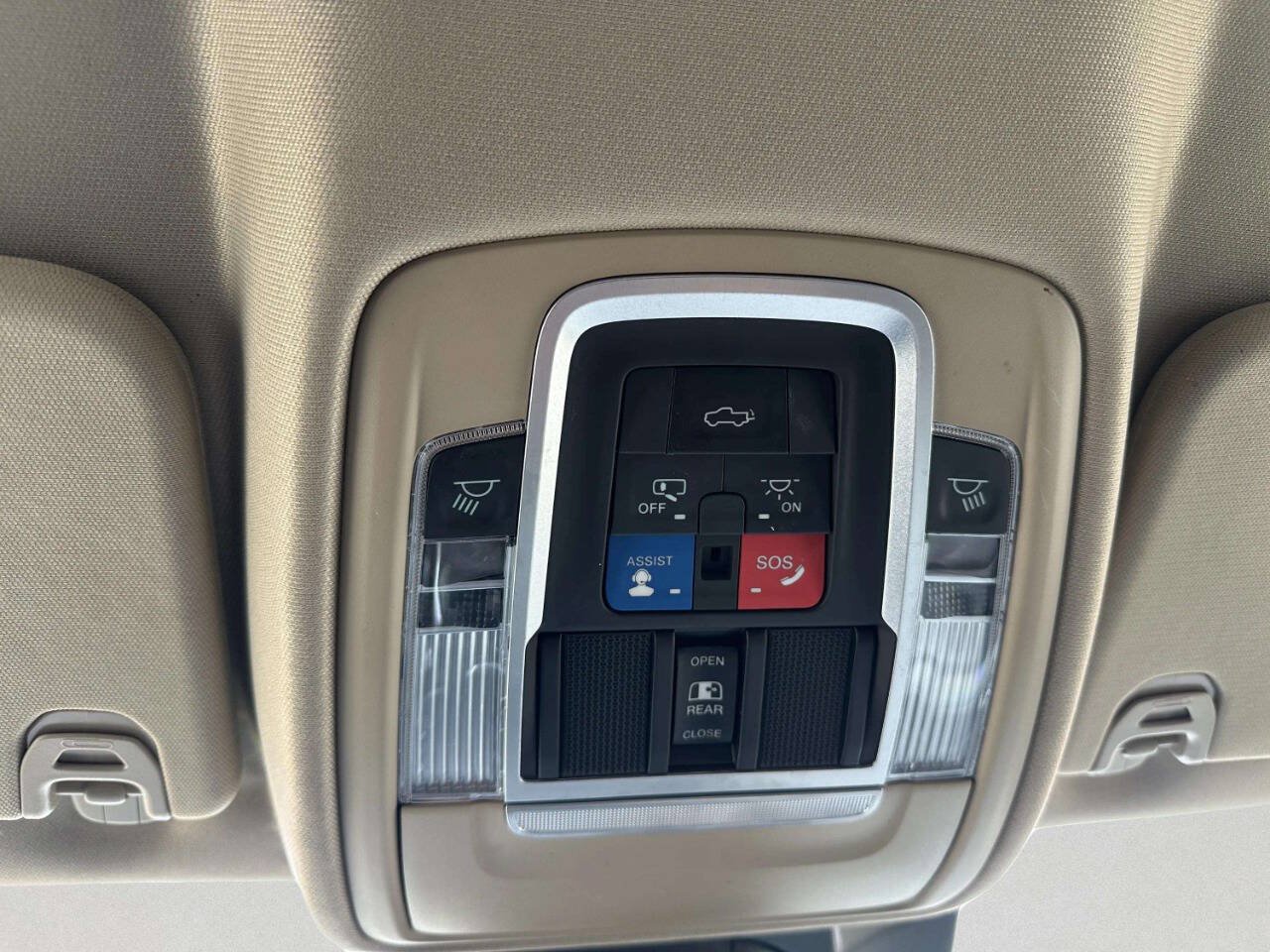 Used 2021 RAM 1500 Laramie AWD/4WD image 37