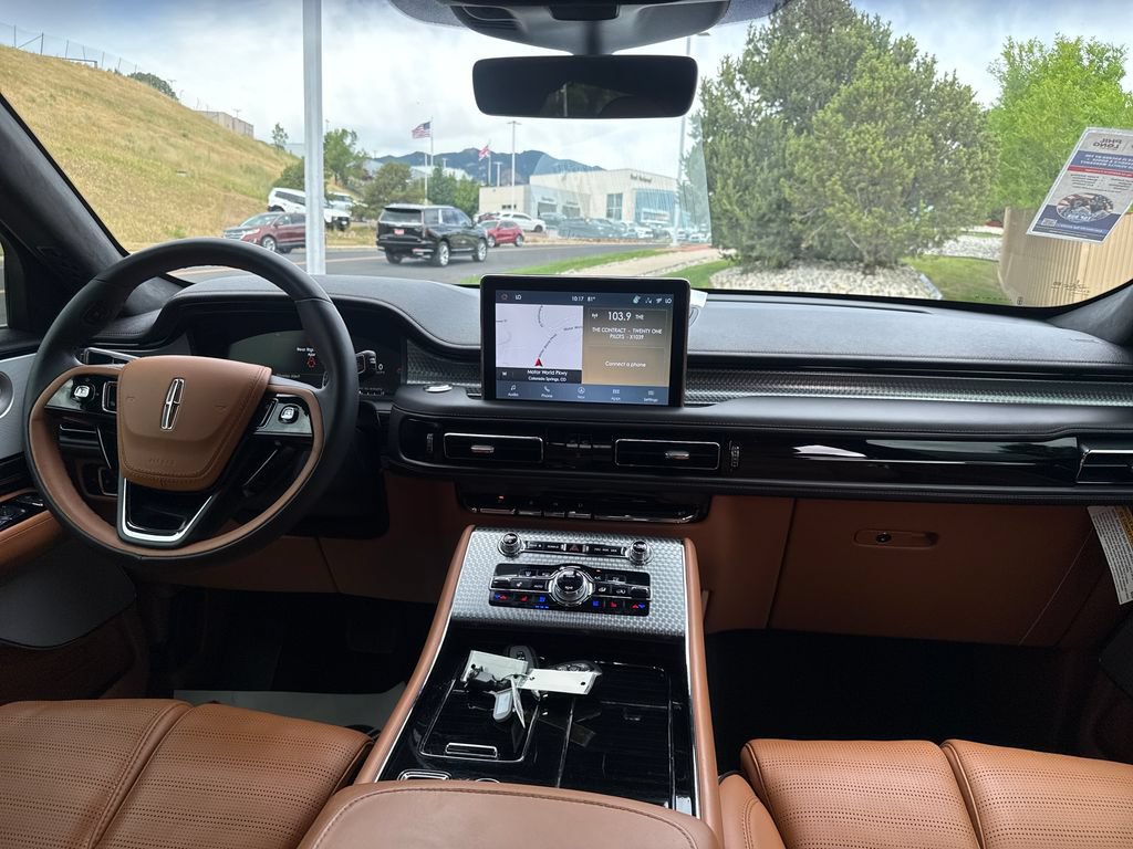 Certified 2023 Lincoln Aviator Black Label w/ Dynamic Handling Package AWD/4WD image 30