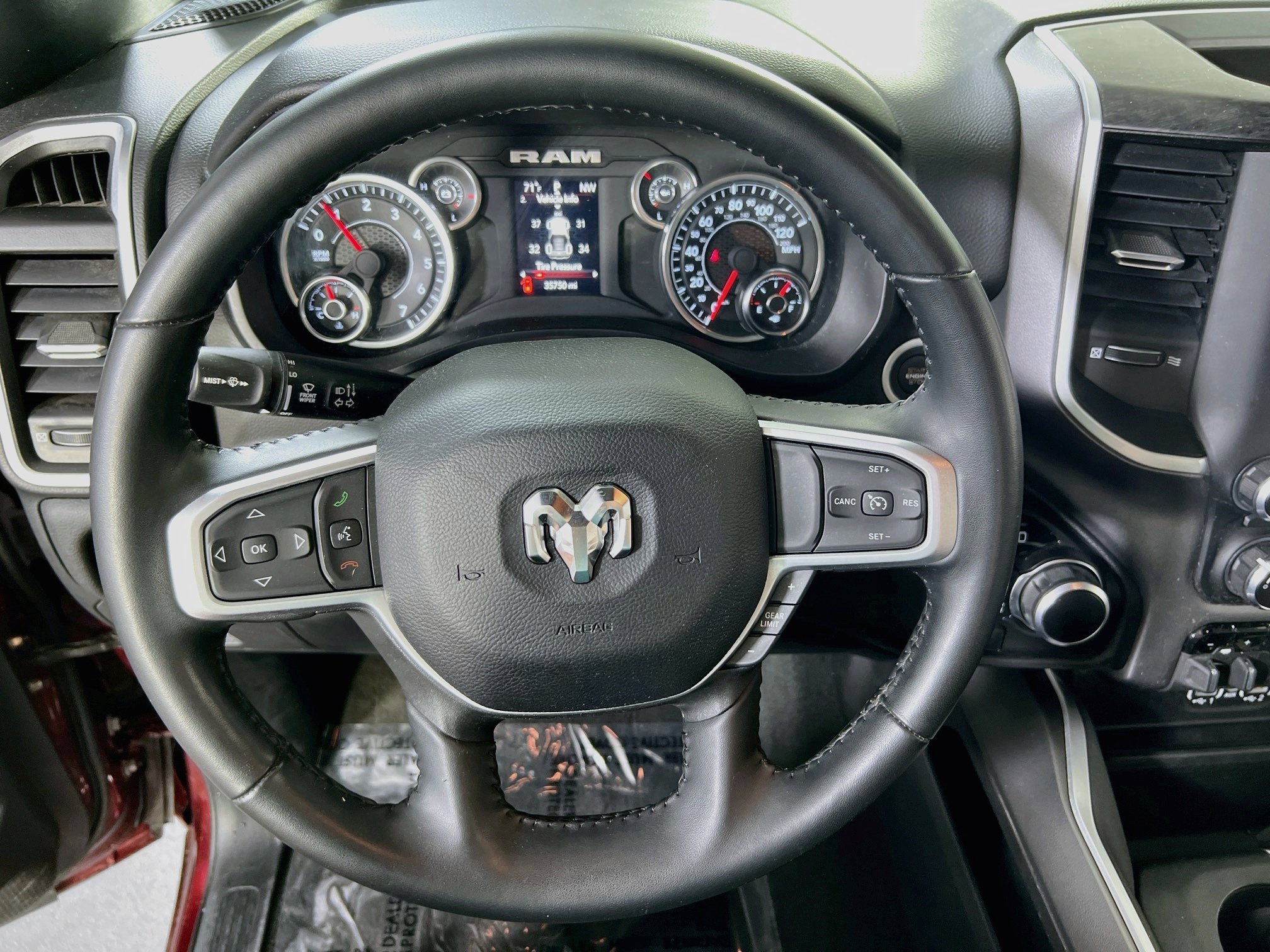 Used 2023 RAM 1500 Big Horn AWD/4WD image 11