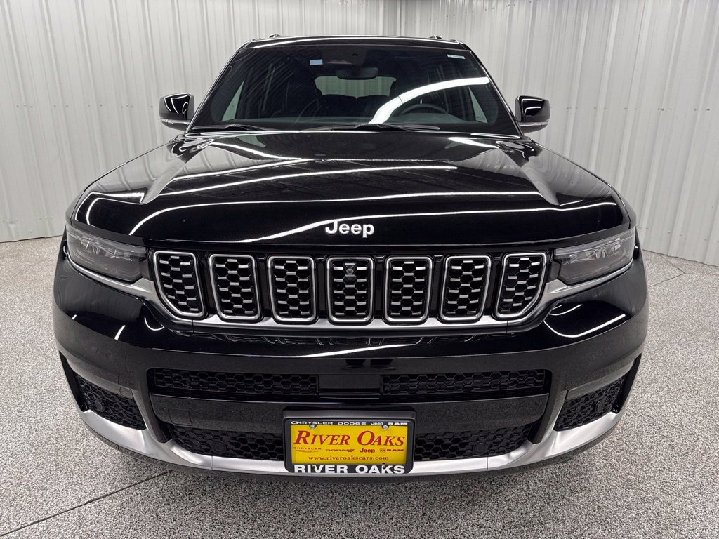 Used 2025 Jeep Grand Cherokee L Summit AWD/4WD image 2