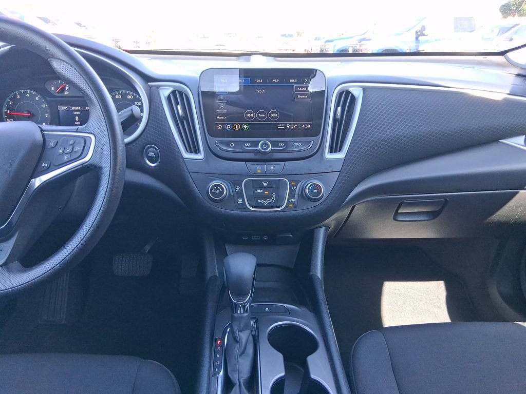 Used 2024 Chevrolet Malibu LS FWD image 17