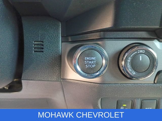 Used 2021 Toyota Tacoma TRD Sport w/ Technology Package AWD/4WD image 16