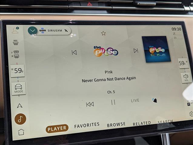 New 2025 Land Rover Range Rover SE image 13