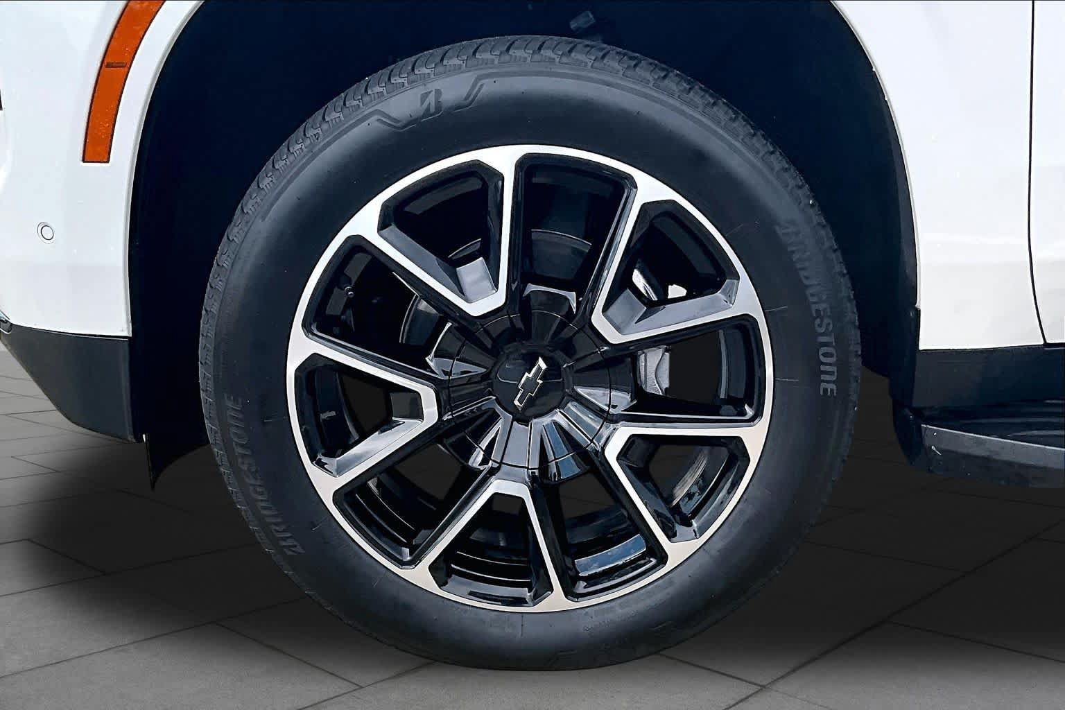 Used 2025 Chevrolet Tahoe RST w/ Comfort Package RWD image 10