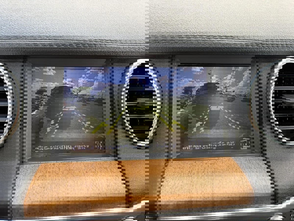 Used 2016 Land Rover LR4 image 27