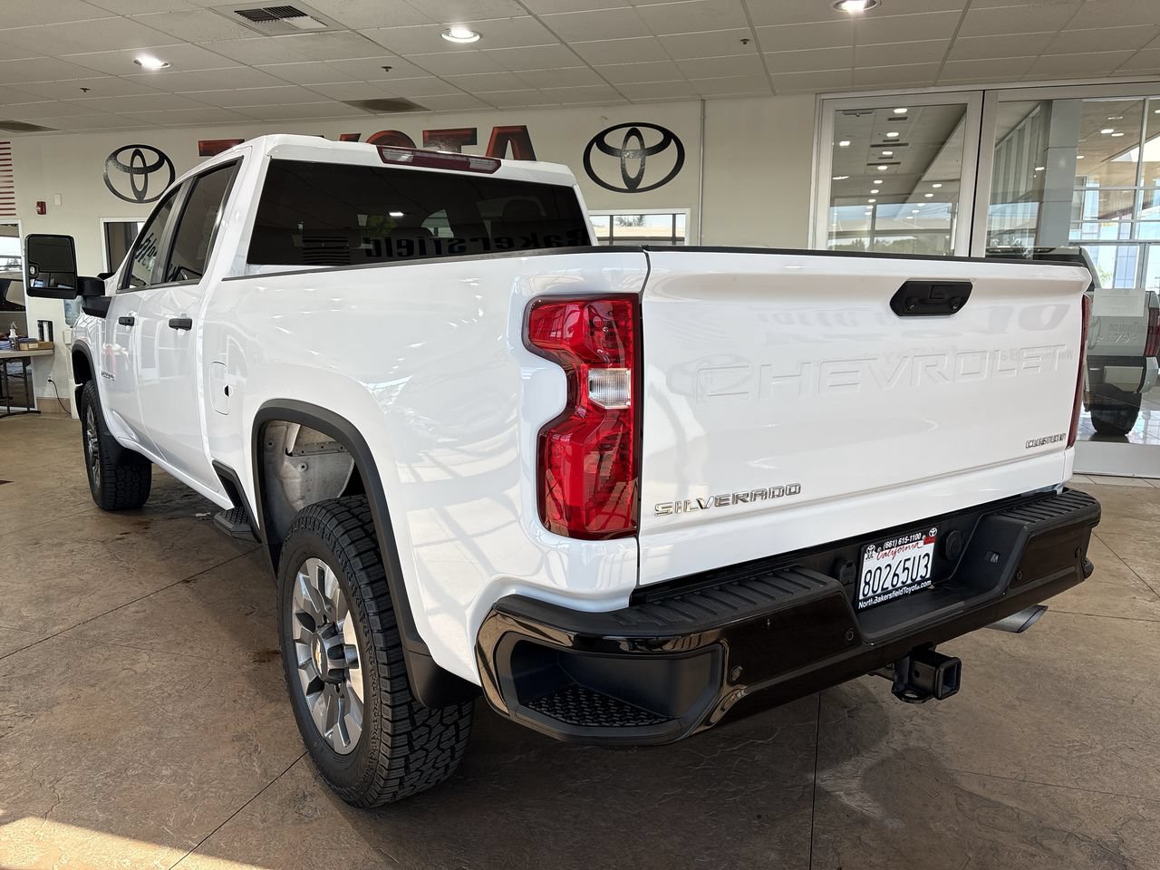 Used 2024 Chevrolet Silverado 2500 Custom w/ Custom Value Package RWD image 8