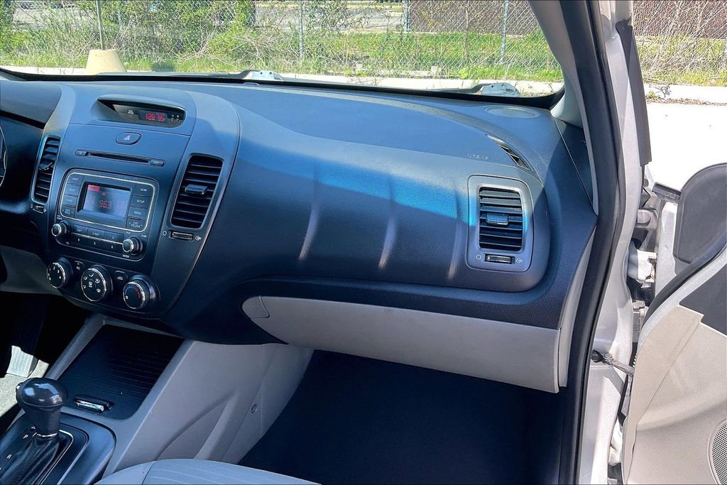 Used 2014 Kia Forte LX w/ Popular Package FWD image 16