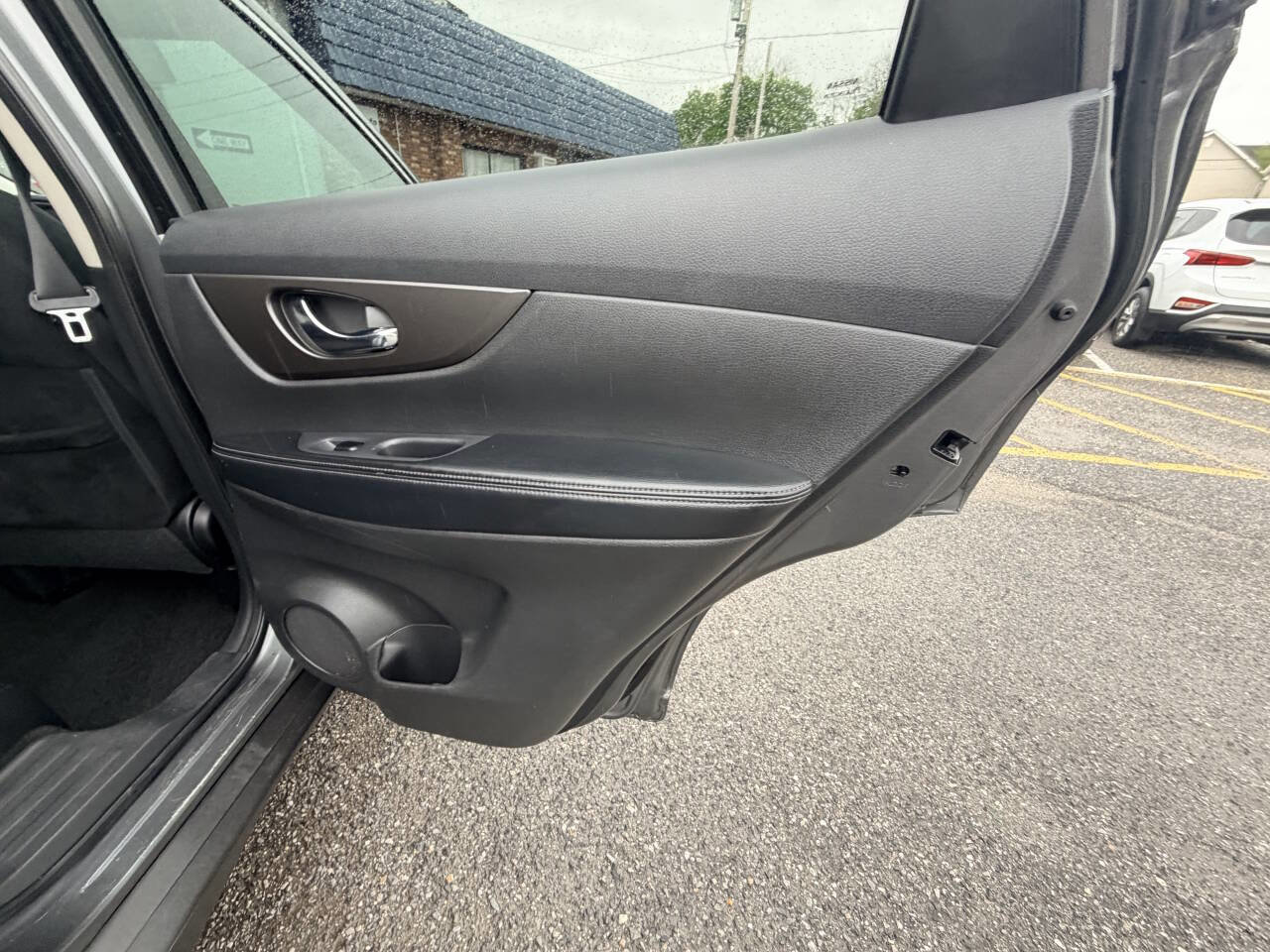 Used 2014 Nissan Rogue SV w/ SV Premium Package AWD/4WD image 22