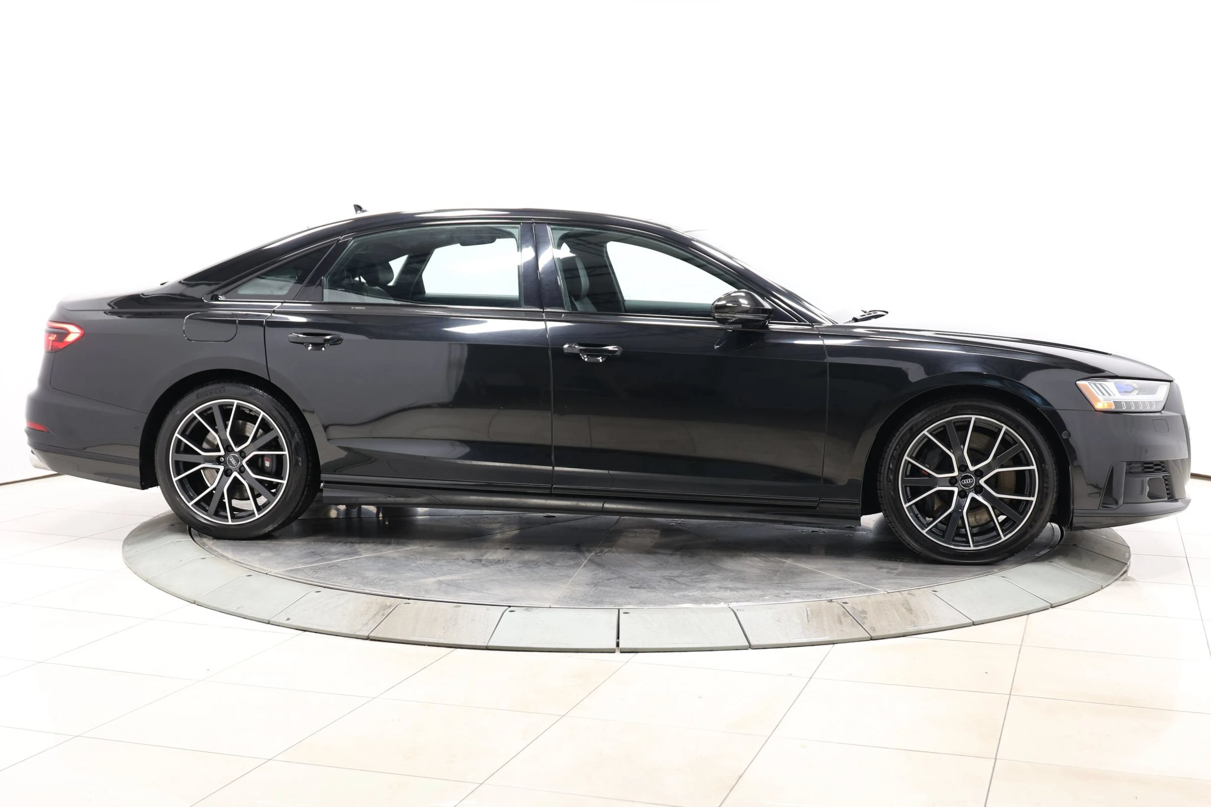 Used 2020 Audi S8 L w/ S8 Executive Package AWD/4WD image 54