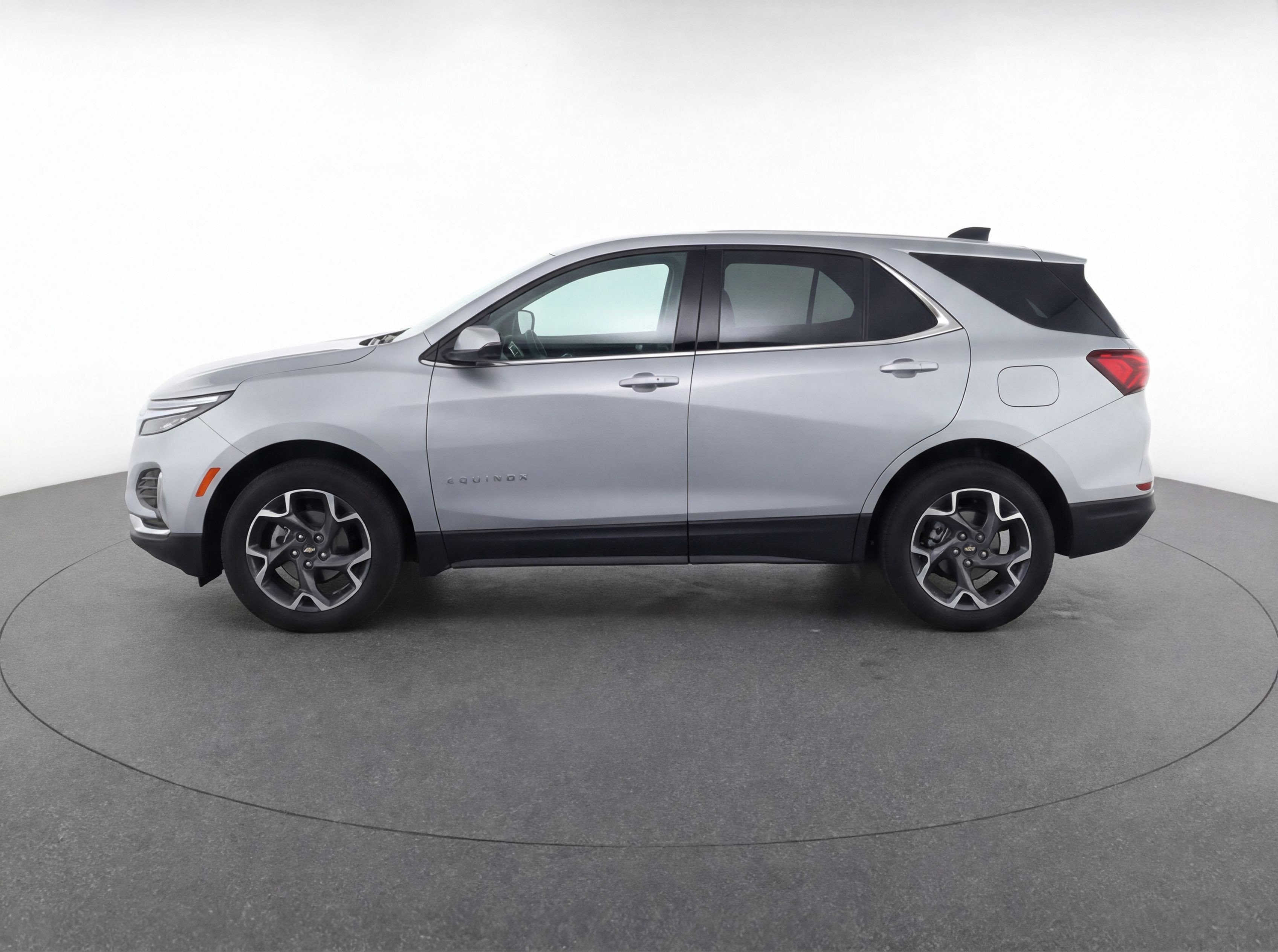 Used 2025 Chevrolet Trax LT w/ LT Convenience Package FWD image 5
