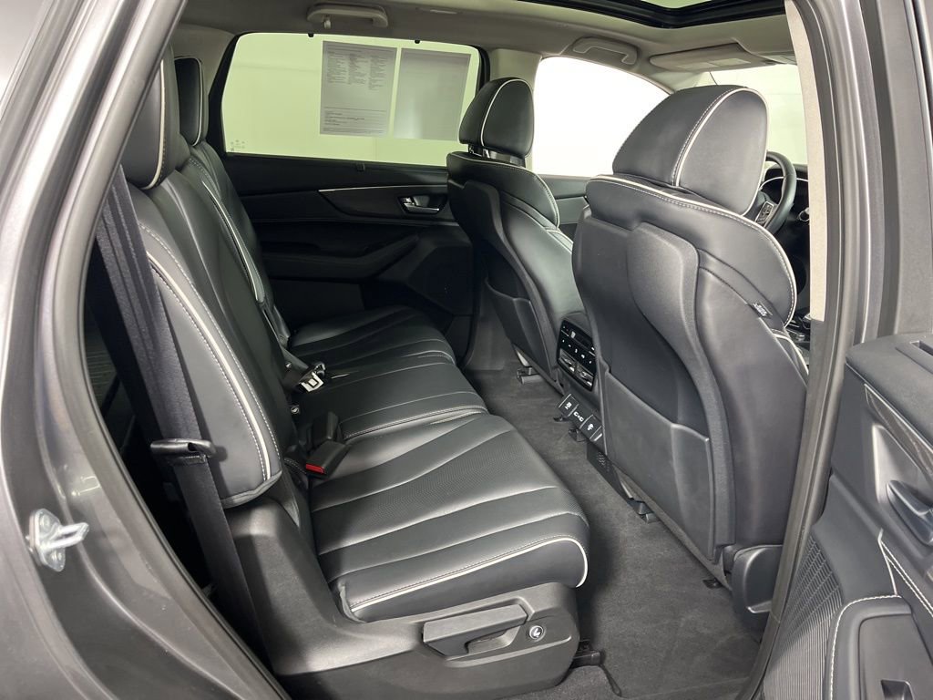 Certified 2023 Acura MDX SH-AWD w/ Advance Package image 13