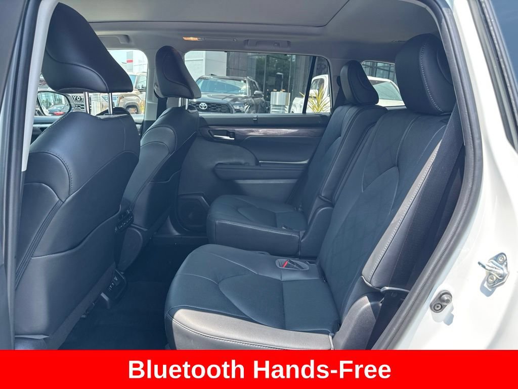 Certified 2020 Toyota Highlander Platinum AWD/4WD image 15