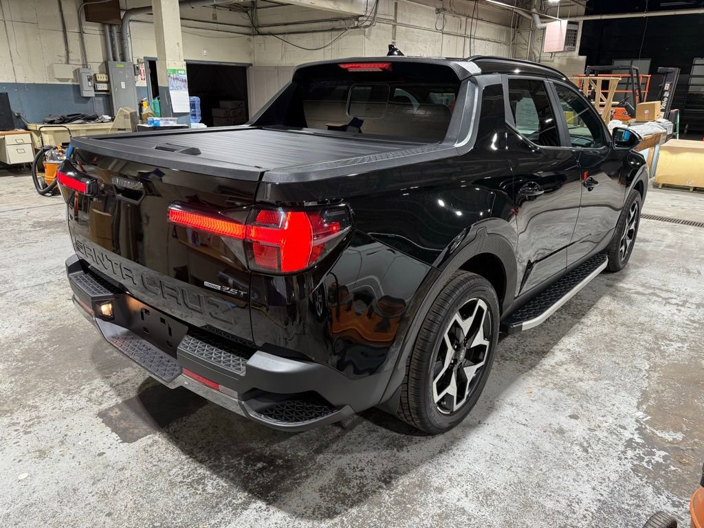 Used 2023 Hyundai Santa Cruz Limited w/ Cargo Package image 2