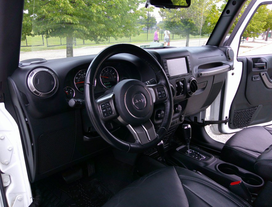 Used 2018 Jeep Wrangler Unlimited Sahara AWD/4WD image 55