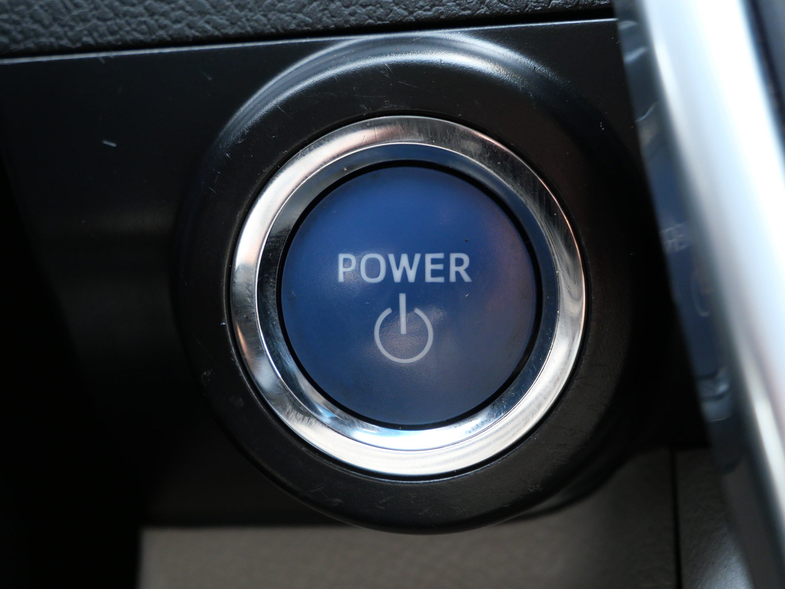 Used 2016 Toyota Camry XLE w/ Moonroof Package FWD image 32