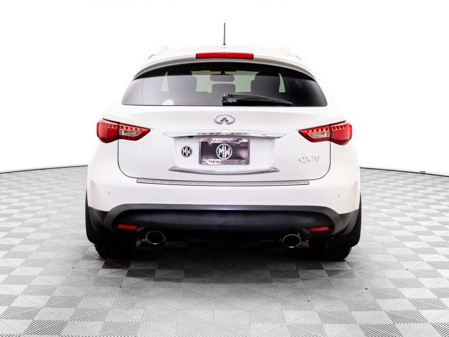 Used 2017 INFINITI QX70 AWD w/ Premium Package image 4