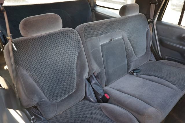 Used 2002 Ford Expedition XLT image 17