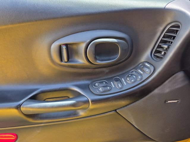 Used 2001 Chevrolet Corvette Coupe w/ Preferred Equipment Group2 RWD image 16