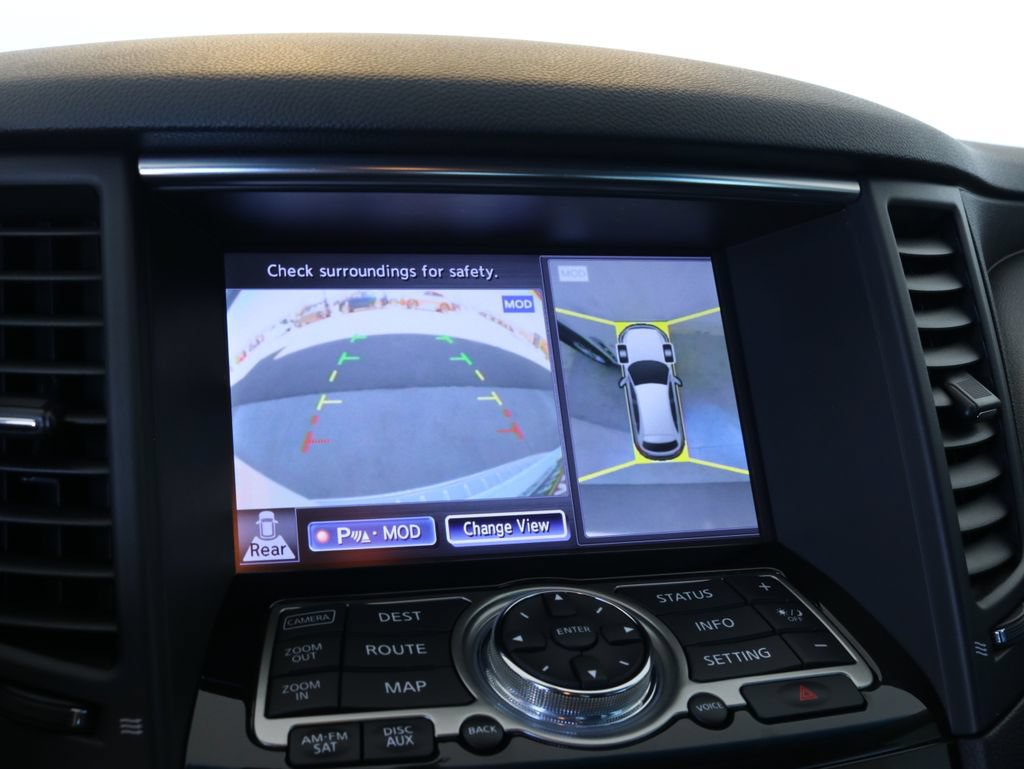 Used 2017 INFINITI QX70 AWD w/ Premium Package image 16