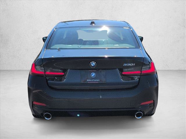 Used 2025 BMW 330i Sedan w/ Premium Package image 7