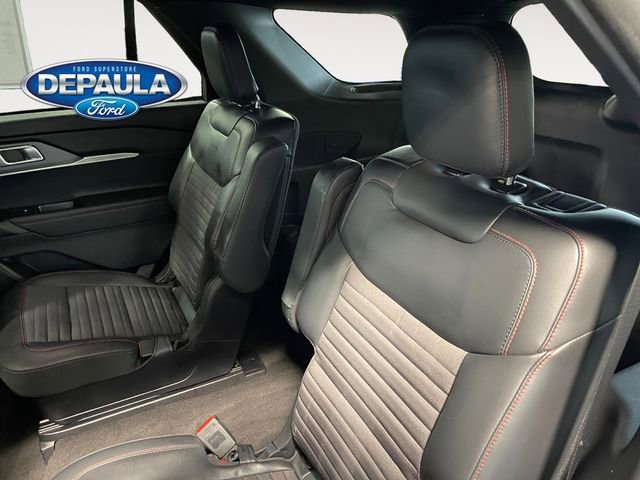 Used 2025 Ford Explorer ST-Line AWD/4WD image 17