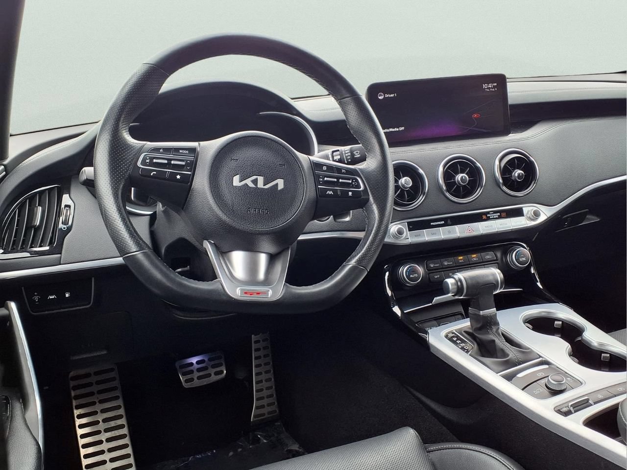 Used 2022 Kia Stinger GT1 AWD/4WD image 11