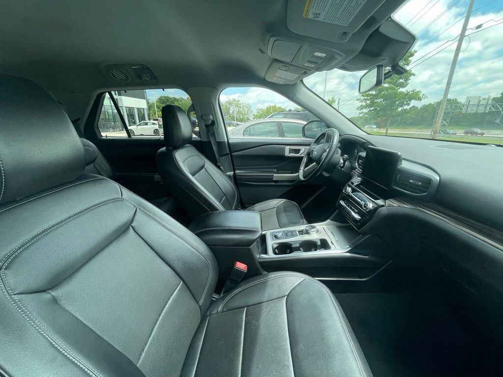 Used 2024 Ford Explorer Limited AWD/4WD image 8