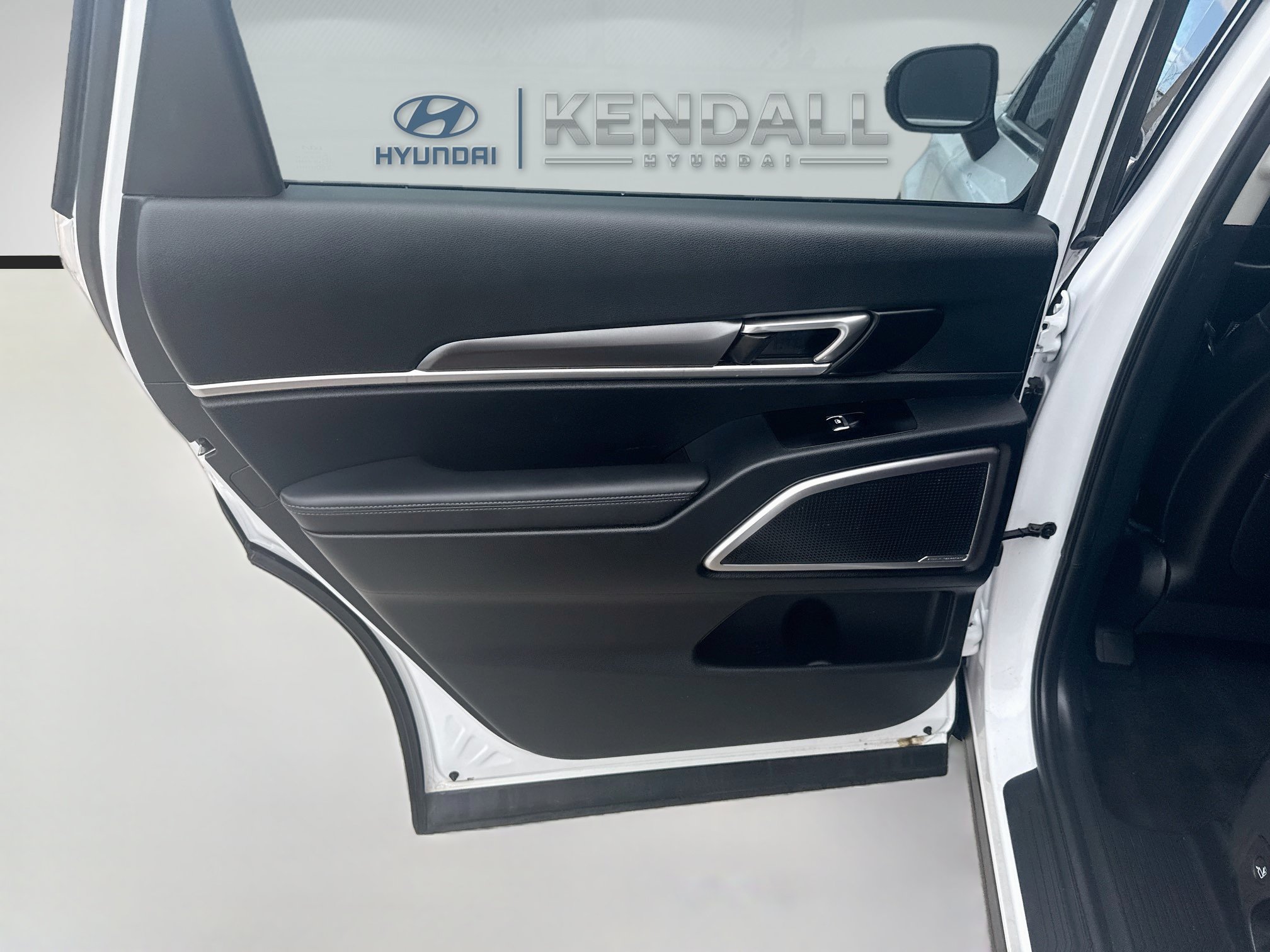 Used 2024 Kia Telluride LX FWD image 23