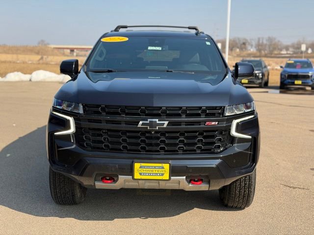 Used 2024 Chevrolet Suburban Z71 w/ Luxury Package AWD/4WD image 2