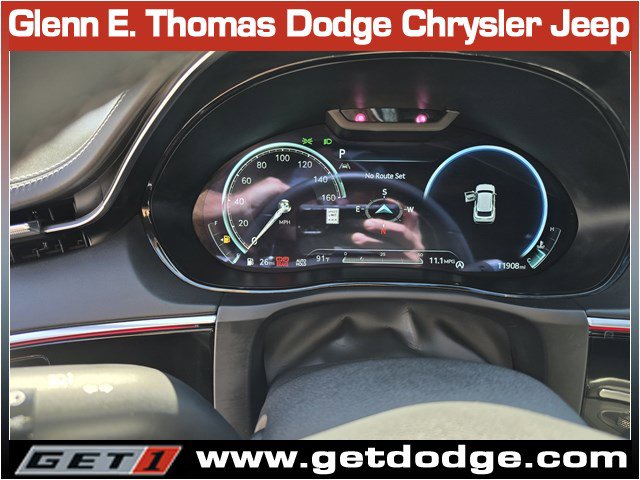 Used 2025 Genesis GV70 3.5T Sport w/ Sport Prestige Package image 15