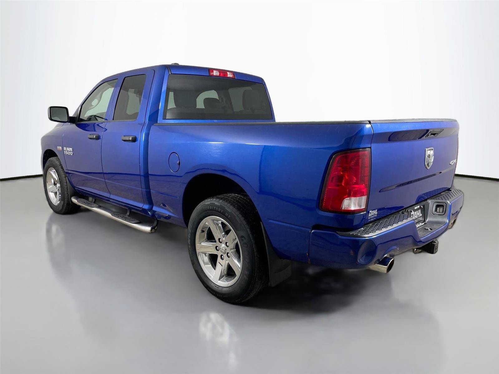 Used 2017 RAM 1500 Express AWD/4WD image 10