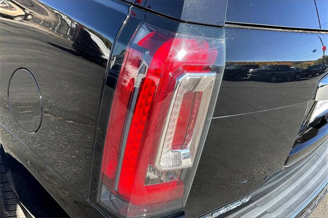 Used 2019 GMC Yukon Denali w/ Denali Ultimate Package image 33