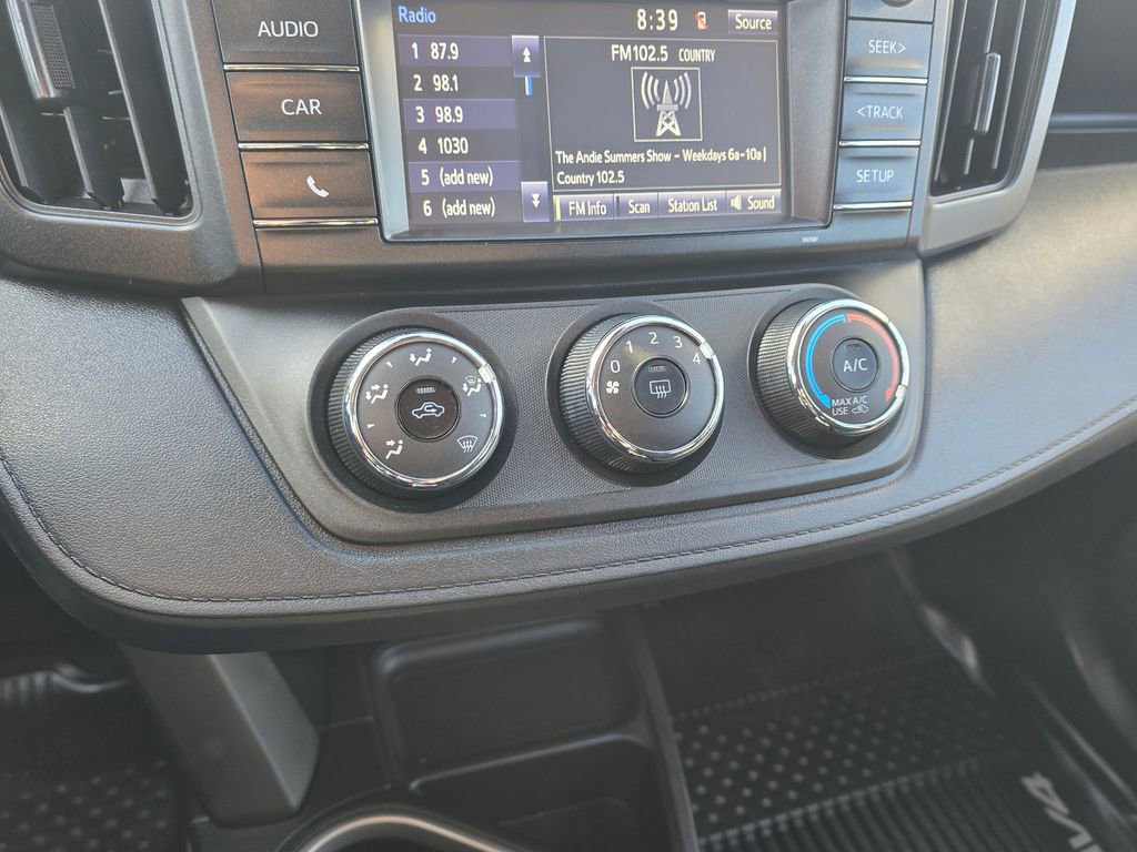 Used 2018 Toyota RAV4 LE w/ All Weather Liner Package AWD/4WD image 23