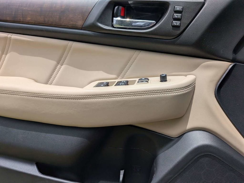 Used 2018 Subaru Outback 2.5i Limited AWD/4WD image 30