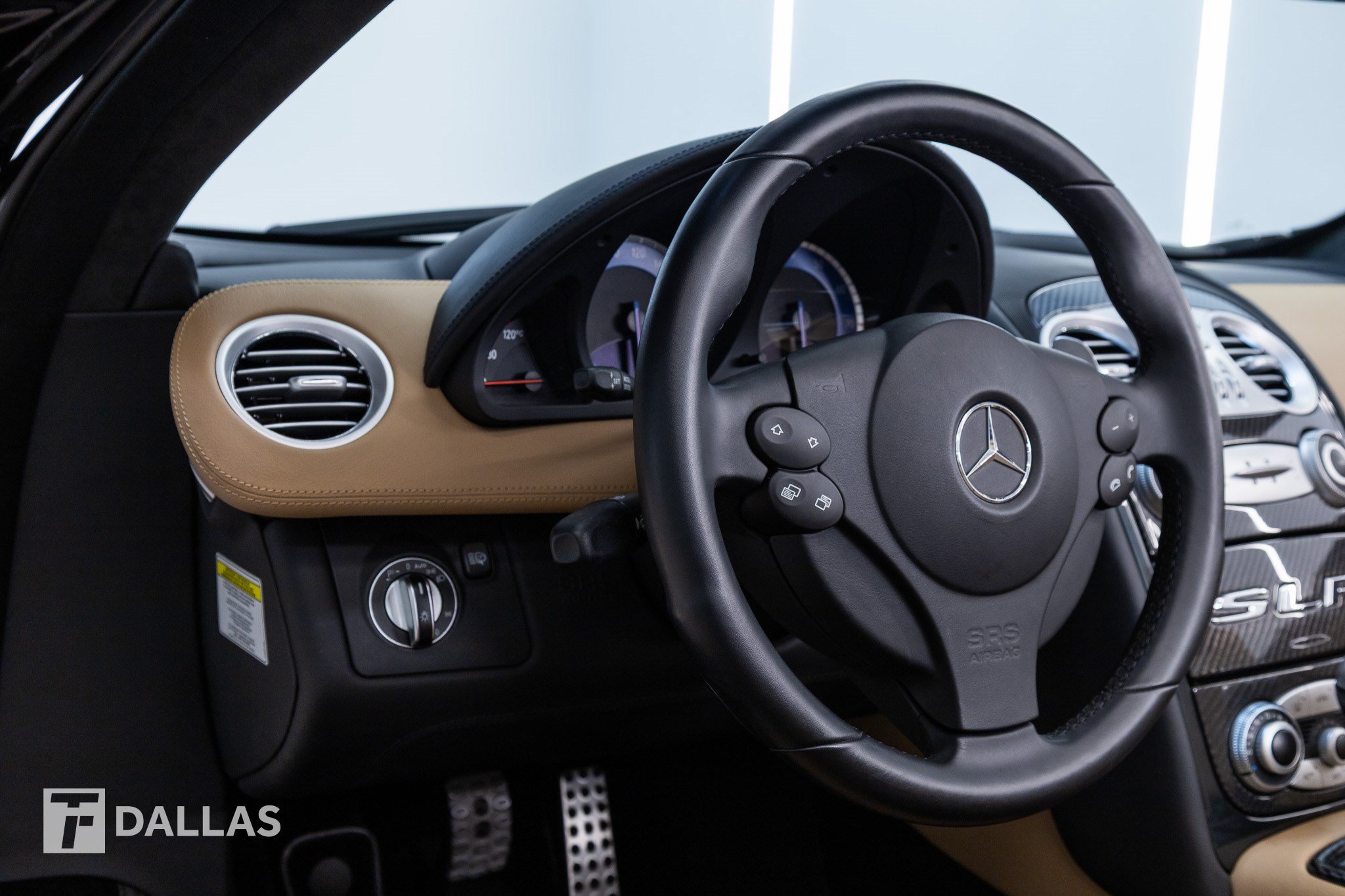 Used 2008 Mercedes-Benz SLR image 31