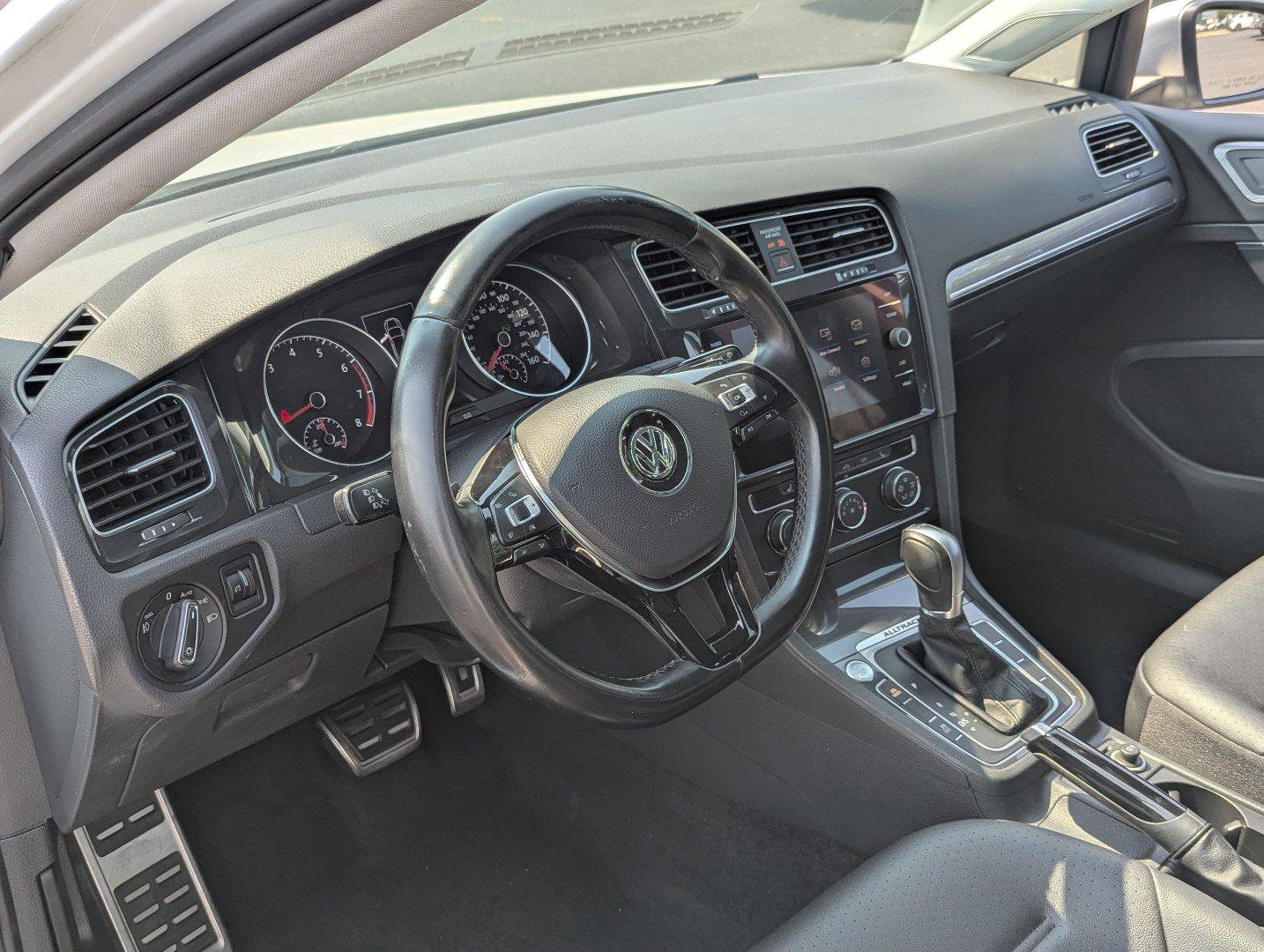 Used 2018 Volkswagen Golf Alltrack AWD/4WD image 12