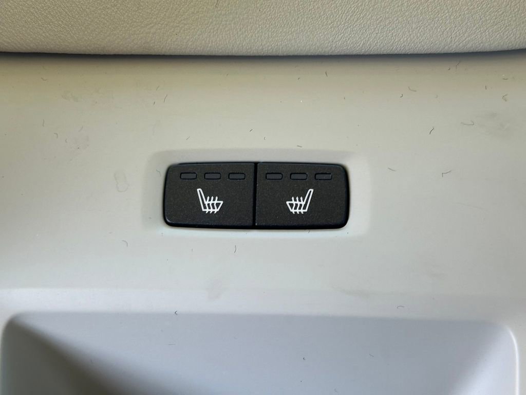 Used 2023 Volvo XC60 B5 Plus w/ Climate Package image 22