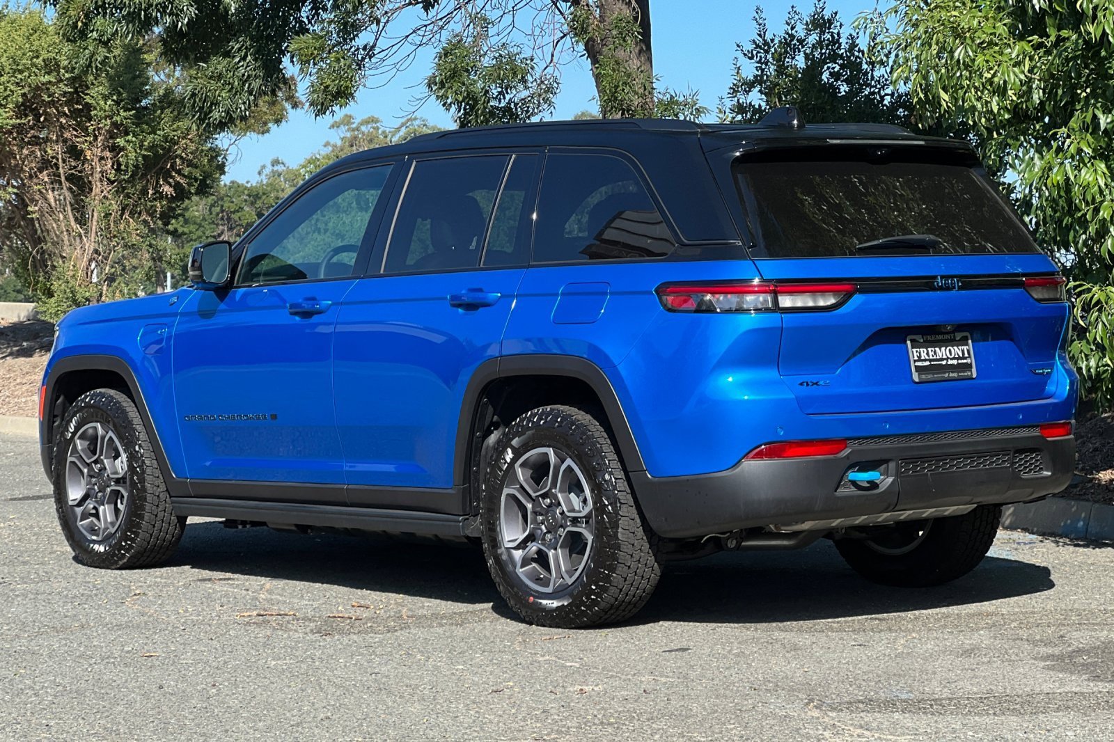 New 2023 Jeep Grand Cherokee Trailhawk w/ Advanced Protech Group II image 5
