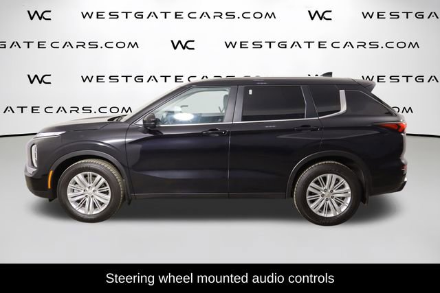 Used 2024 Mitsubishi Outlander ES image 5
