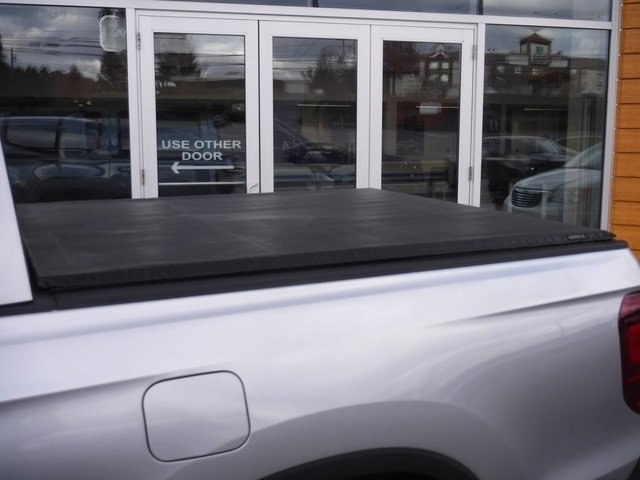 Used 2017 Honda Ridgeline RTL-T image 3