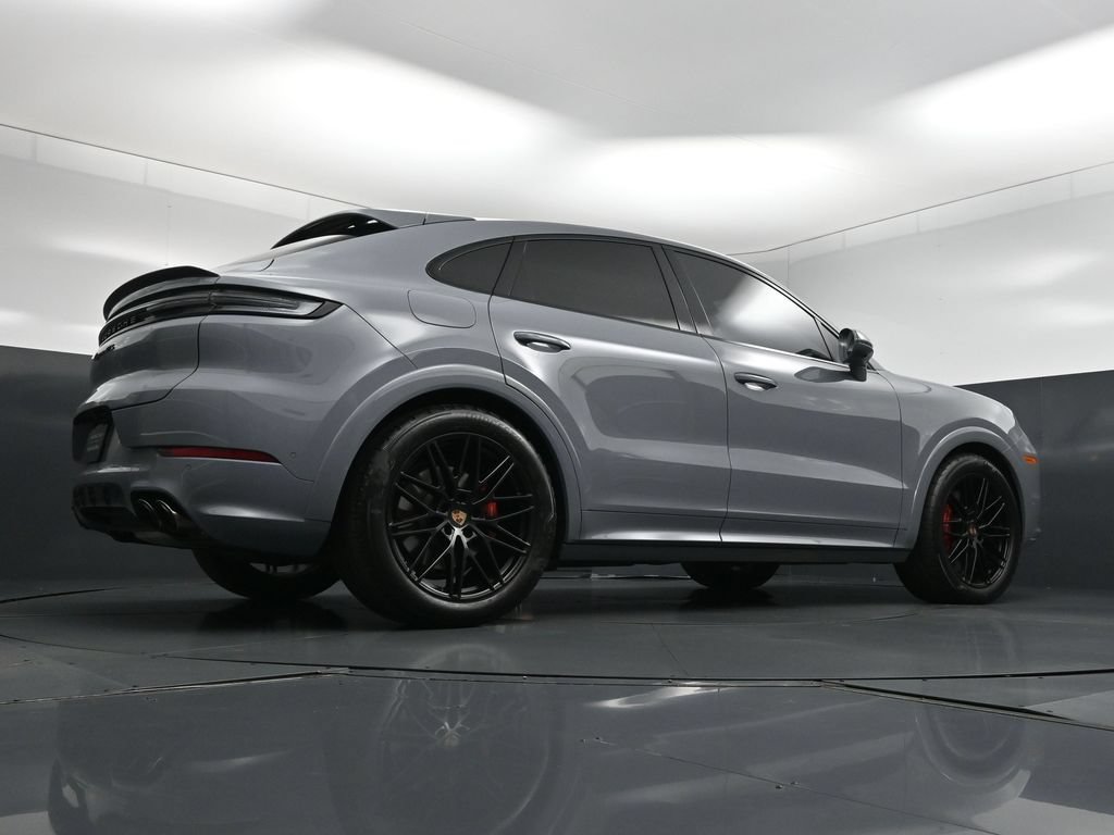 Certified 2025 Porsche Cayenne GTS AWD/4WD image 28