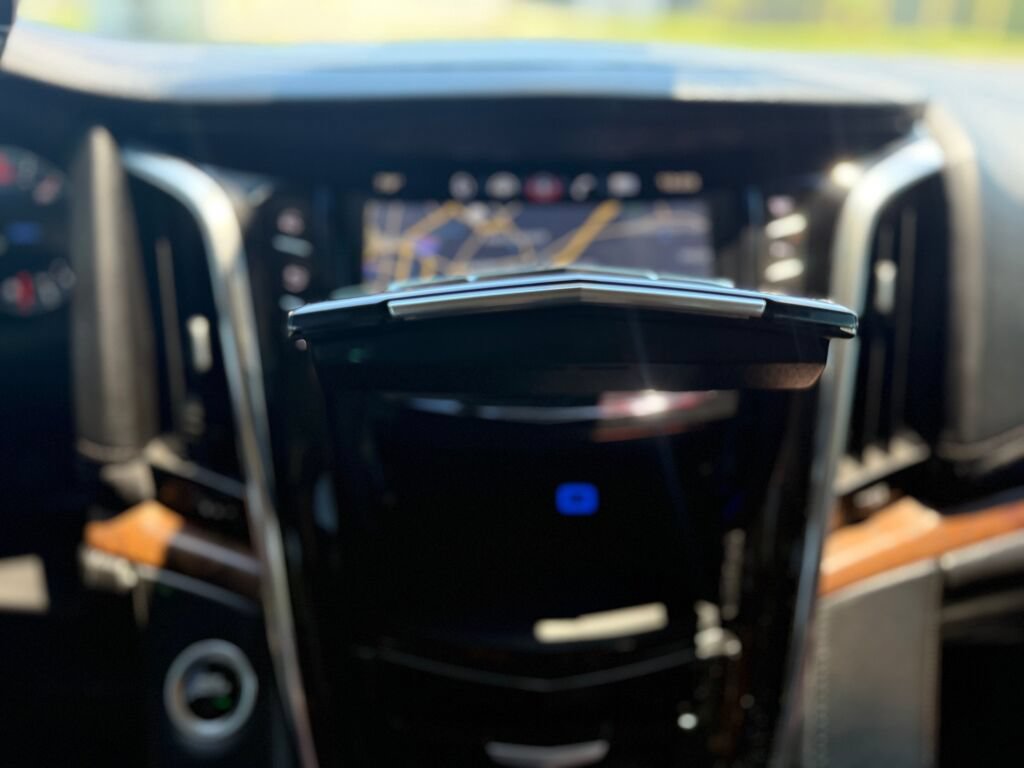 Used 2016 Cadillac Escalade ESV Luxury AWD/4WD image 21