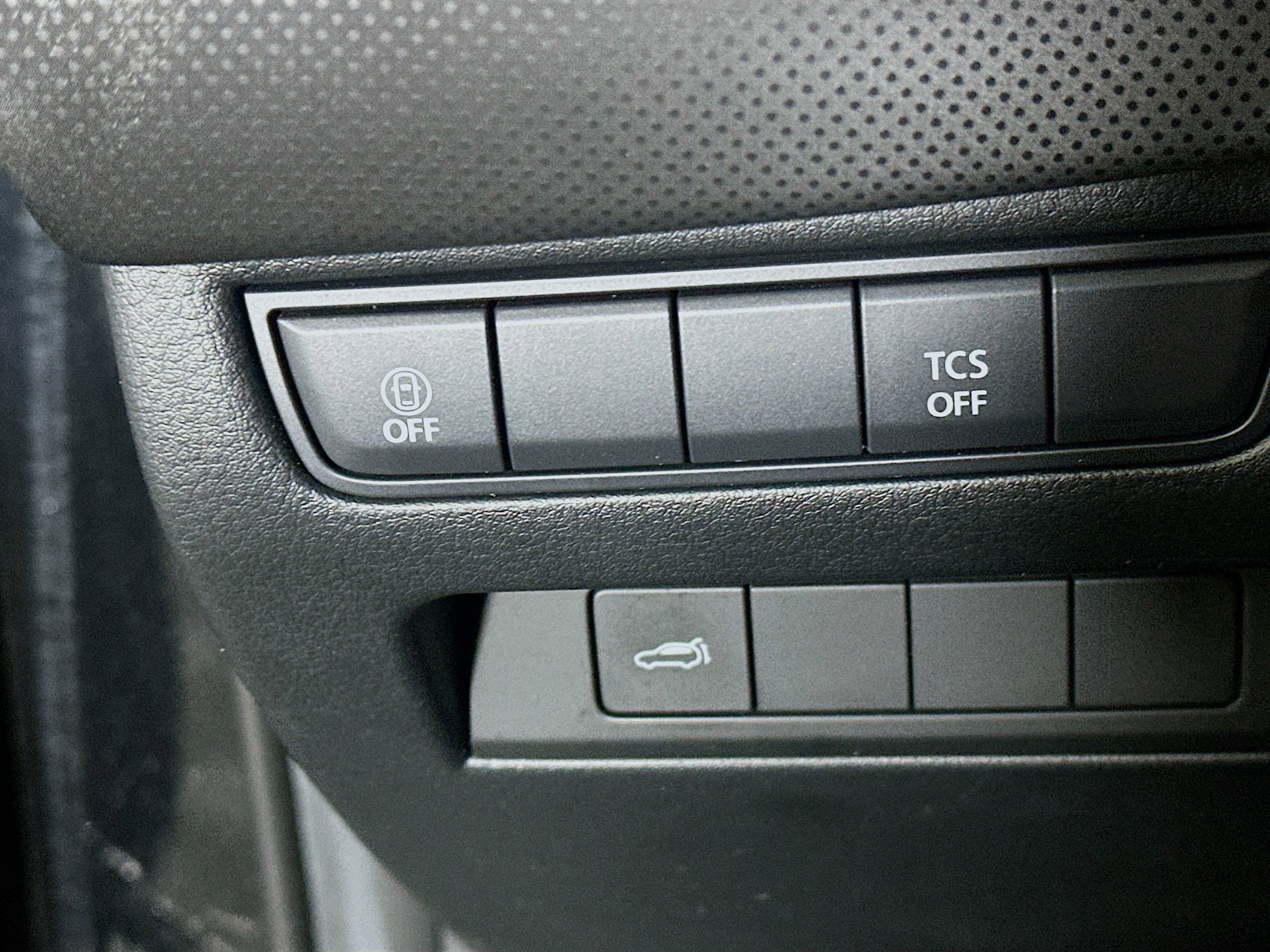 Used 2025 MAZDA CX-50 AWD 2.5 S w/ Premium Package image 17