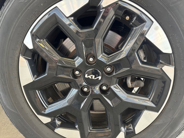 Used 2024 Kia Sorento S FWD image 5