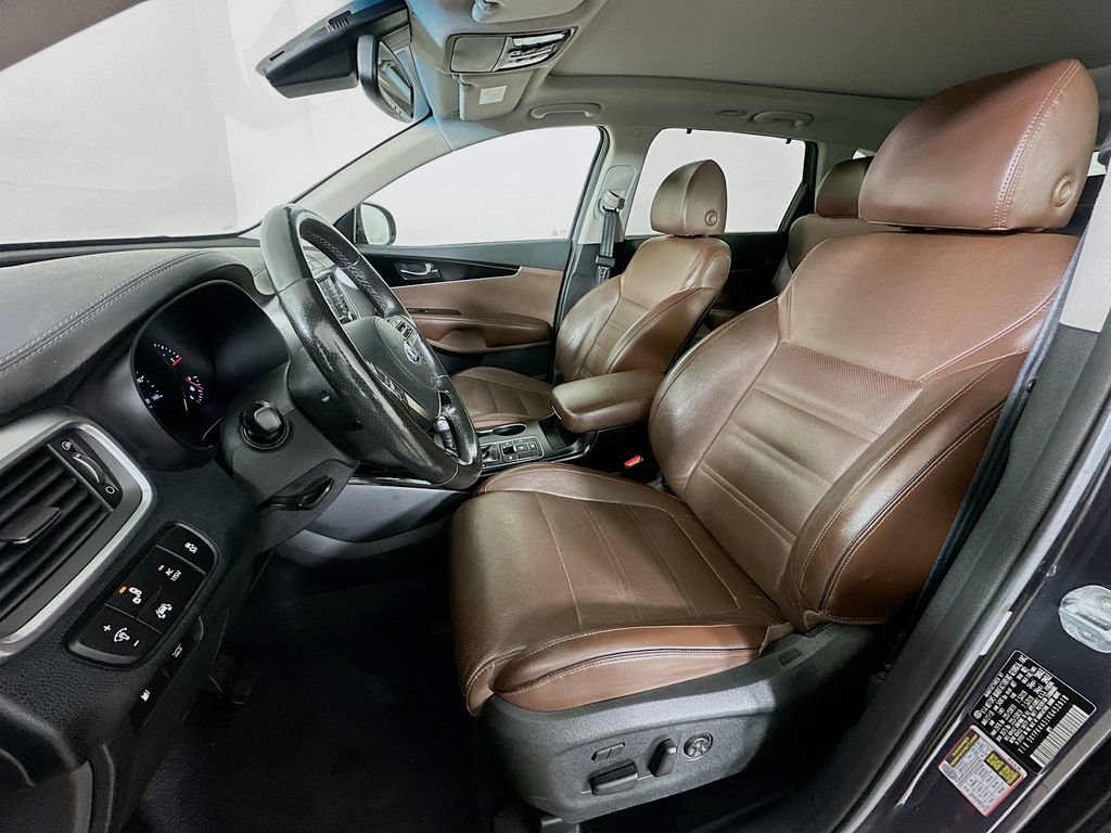 Certified 2019 Kia Sorento SX w/ SX Touring Package FWD image 31