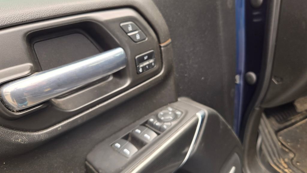 Used 2021 GMC Sierra 2500 AT4 w/ AT4 Premium Plus Package image 15