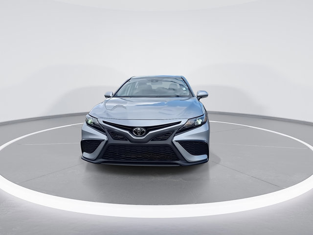 Used 2024 Toyota Camry SE image 5