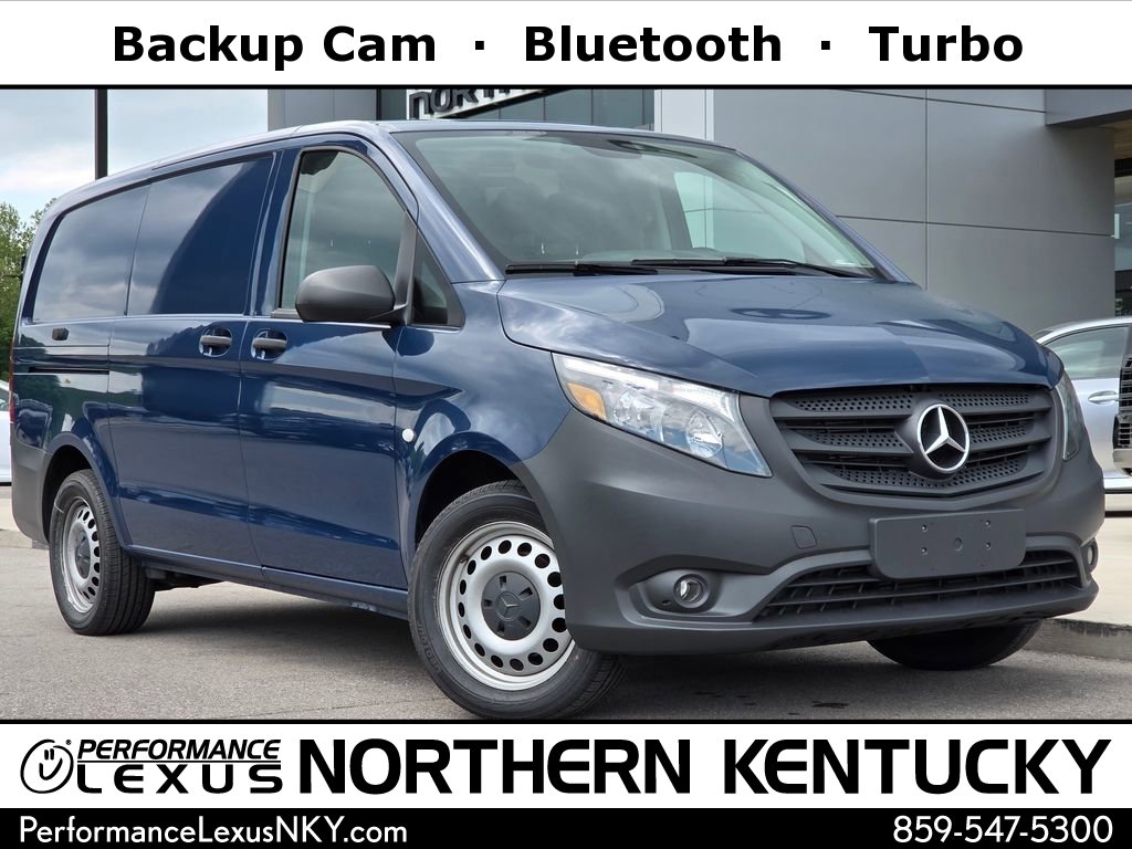 Used 2022 Mercedes-Benz Metris image 1