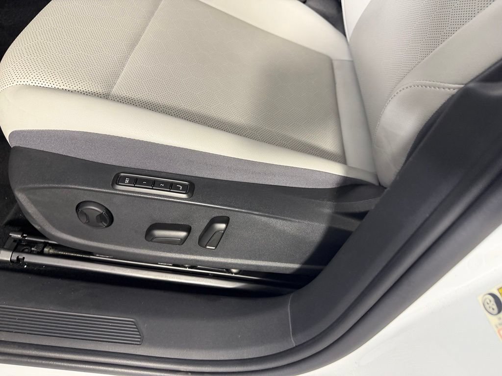 Used 2022 Volkswagen ID.4 Pro S RWD image 23