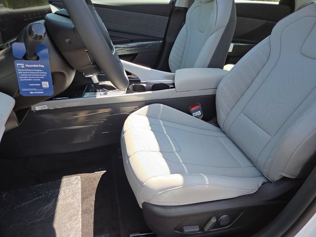 New 2026 Hyundai Elantra Limited FWD image 25